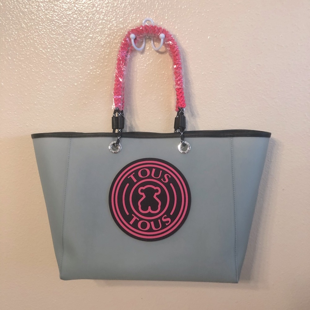 Tous tote